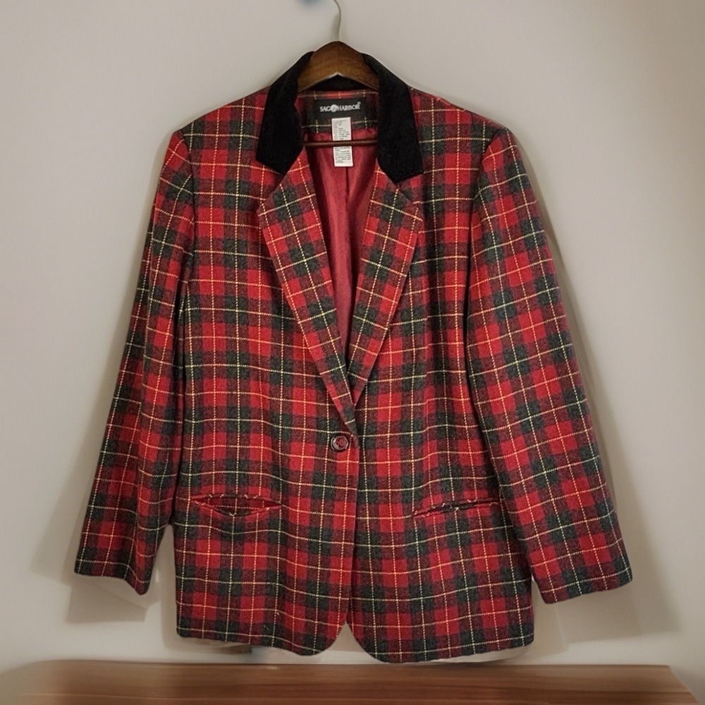 Vintage Red Tartan Blazer 14 Wool Blend Plaid Black Velvet Collar Preppy Festive